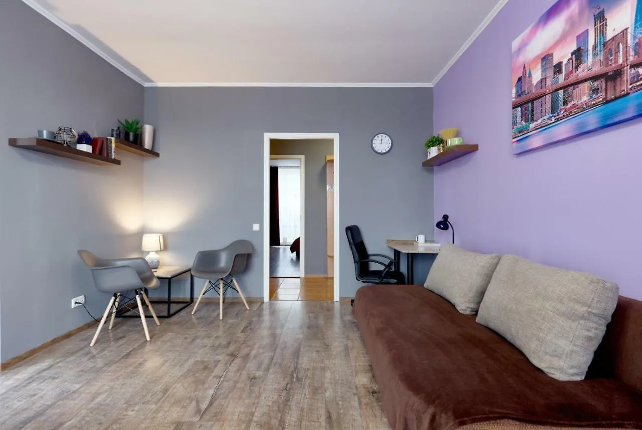V80-18 Modern Two 2 Large Separate Bedrooms - 80 M2 Central Location, Olympic Stadium - Gulliver Mall - Velyka Vasylkivska St, 80 Kiev