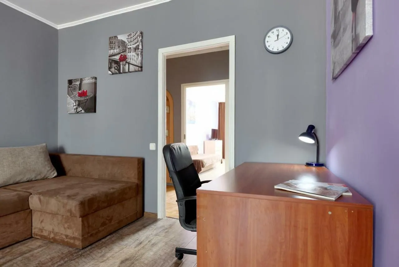 V80-18 Modern Two 2 Large Separate Bedrooms - 80 M2 Central Location, Olympic Stadium - Gulliver Mall - Velyka Vasylkivska St, 80 Kiev Appartamento