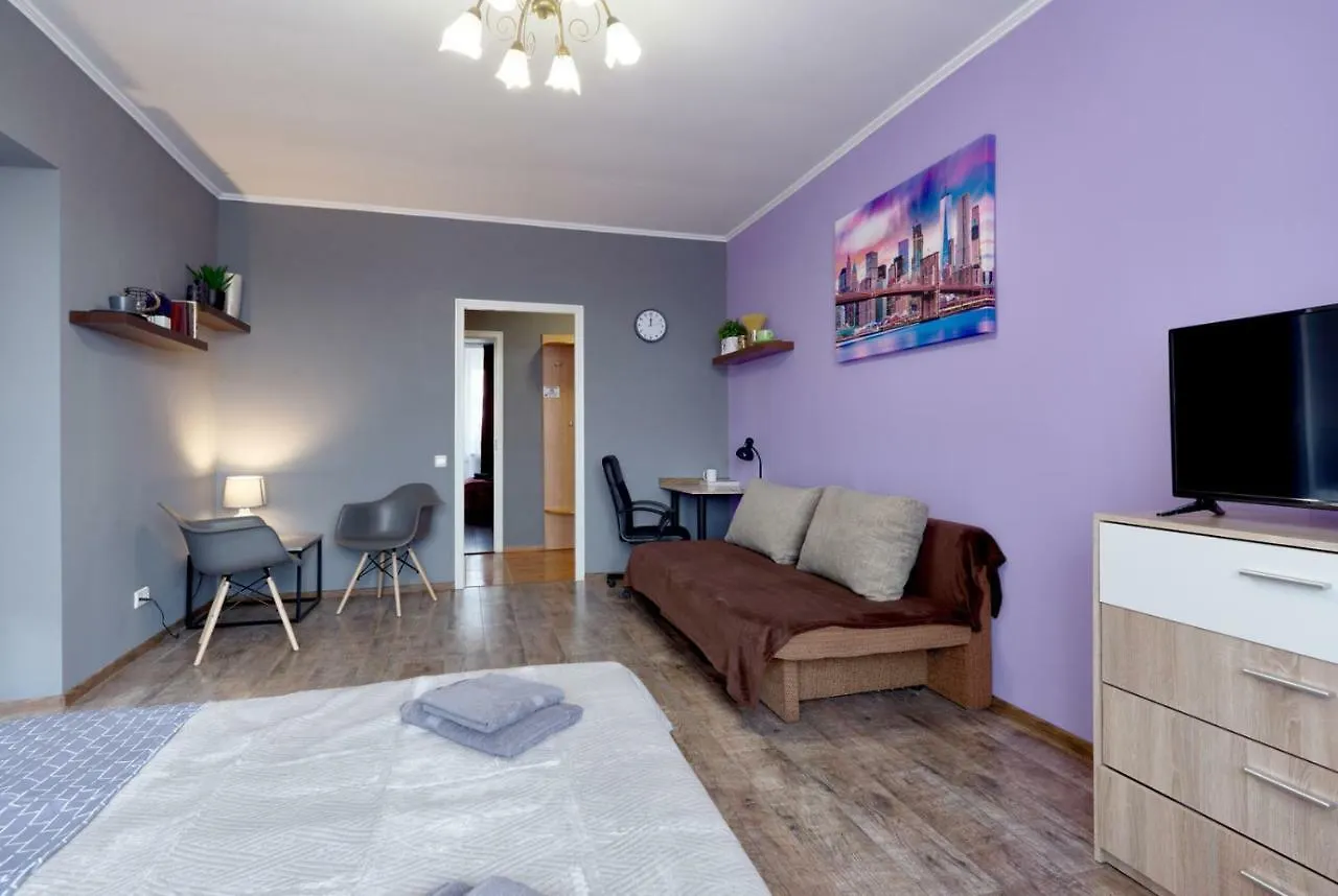 Lejlighed V80-18 Modern Two 2 Large Separate Bedrooms - 80 M2 Central Location, Olympic Stadium - Gulliver Mall - Velyka Vasylkivska St, 80 Kiev Ukraine