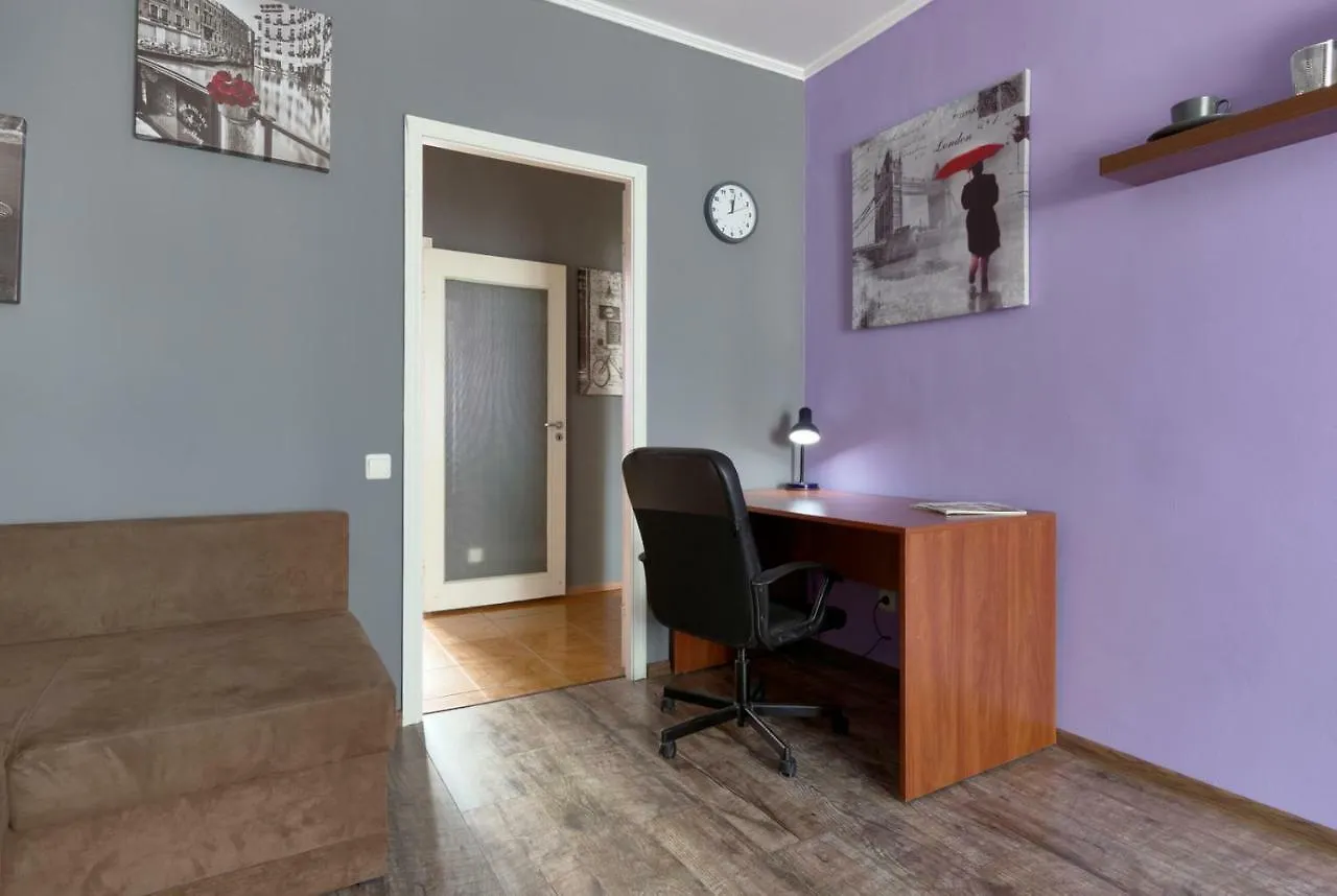 V80-18 Modern Two 2 Large Separate Bedrooms - 80 M2 Central Location, Olympic Stadium - Gulliver Mall - Velyka Vasylkivska St, 80 Kiev 0*,