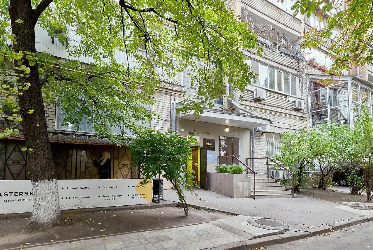 Appartamento V80-18 Modern Two 2 Large Separate Bedrooms - 80 M2 Central Location, Olympic Stadium - Gulliver Mall - Velyka Vasylkivska St, 80 Kiev