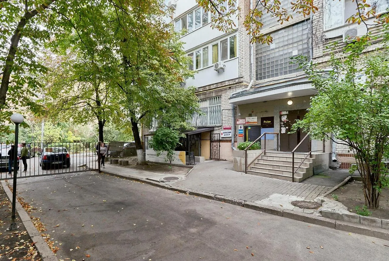 Lejlighed V80-18 Modern Two 2 Large Separate Bedrooms - 80 M2 Central Location, Olympic Stadium - Gulliver Mall - Velyka Vasylkivska St, 80 Kiev