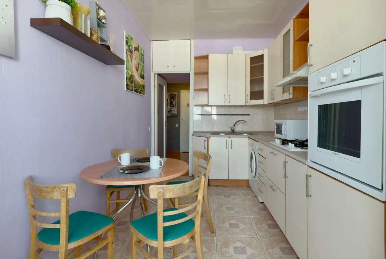 V80-18 MODERN TWO 2 LARGE SEPARATE BEDROOMS - 80 m2 CENTRAL LOCATION, OLYMPIC STADIUM - GULLIVER MALL - Velyka Vasylkivska St, 80 Kyjev Apartmán